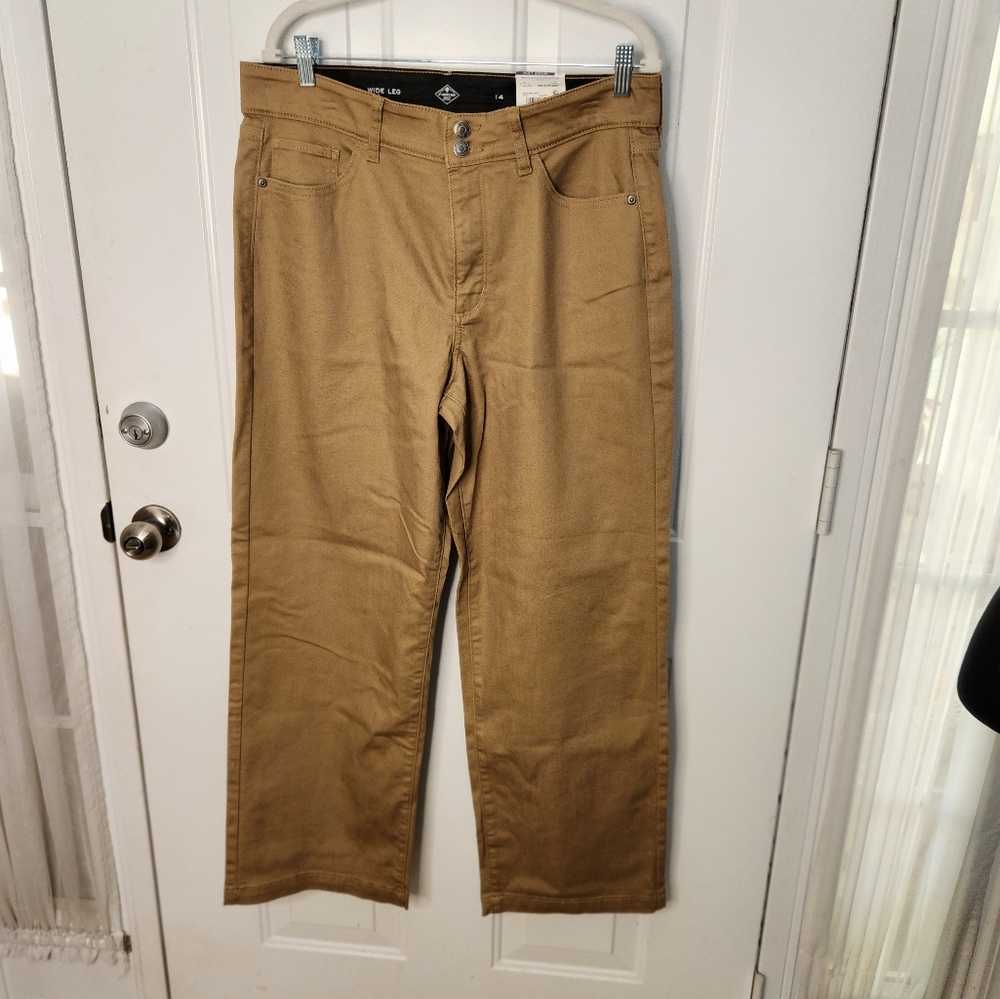 NWT St. John's Bay Wide Leg High Rise Jean Size 14